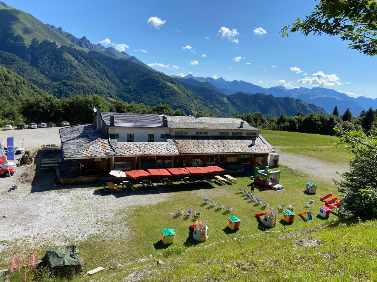 Rifugio Trifoglio Ass. Ostelli Lombardia Valtorta Exteriör bild